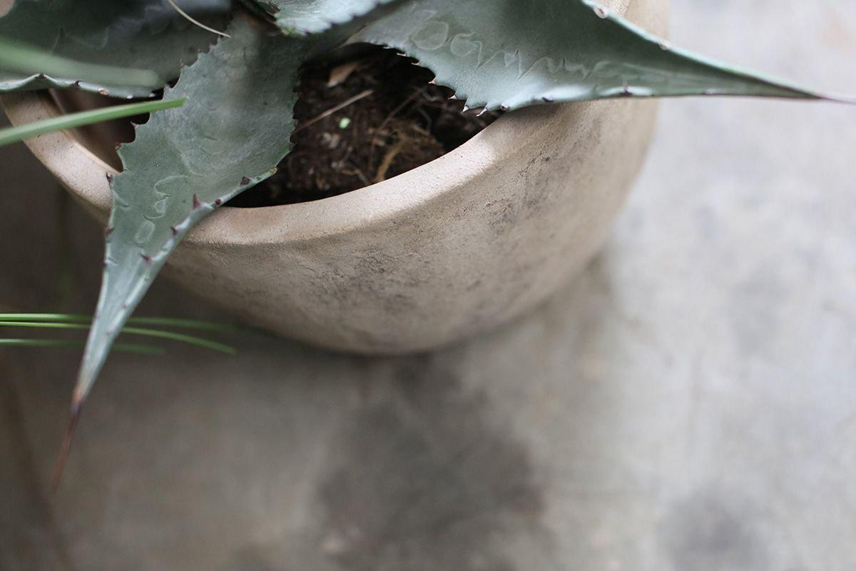 Affiti Clay Planter - Medium