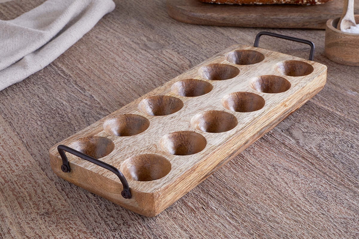 Anda Mango Wood Egg Holder - Natural
