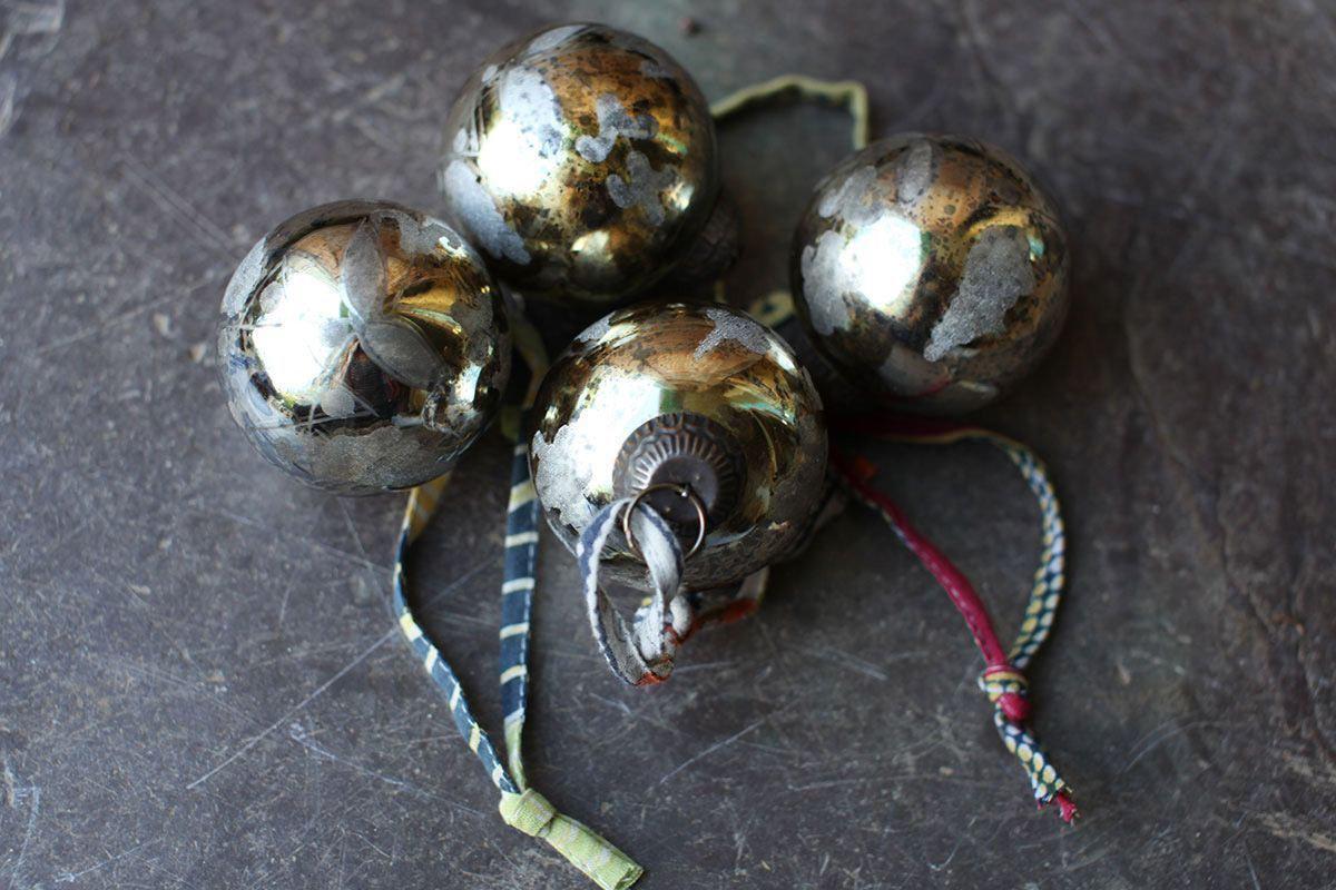 Antique Gold Baubles (Set of 4)