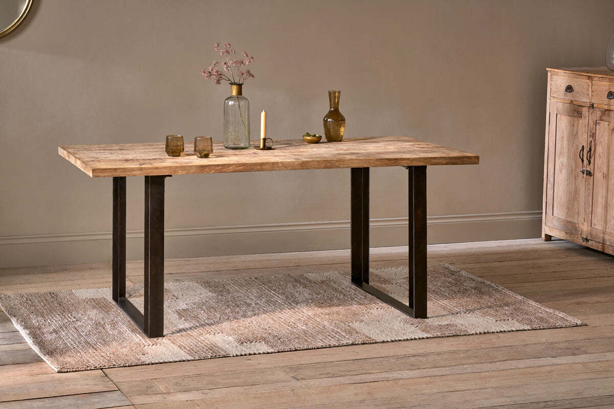 Fia Dining Table