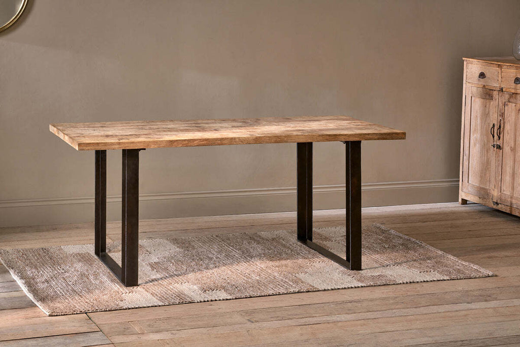 Fia Dining Table