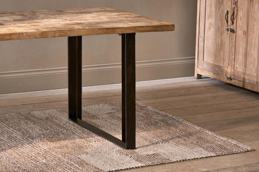 Fia Dining Table