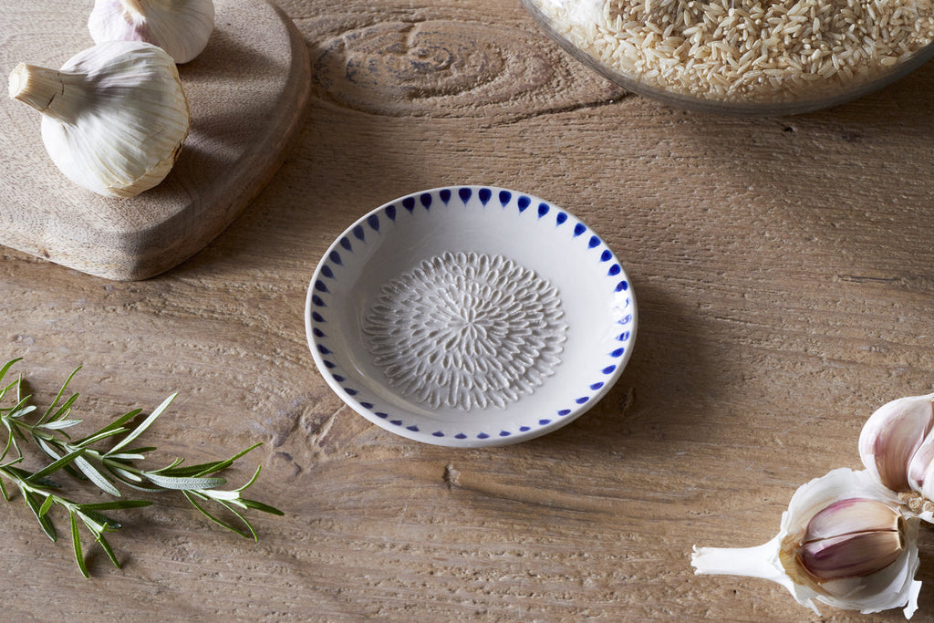 Indigo Drop Garlic Grater - Cream & Indigo