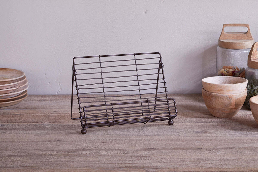Inkollu Wire Bookstand - Aged Brass