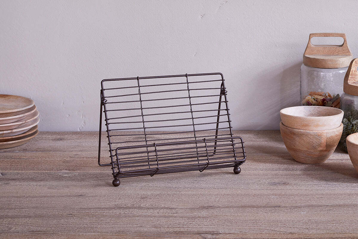 Inkollu Wire Bookstand - Aged Brass
