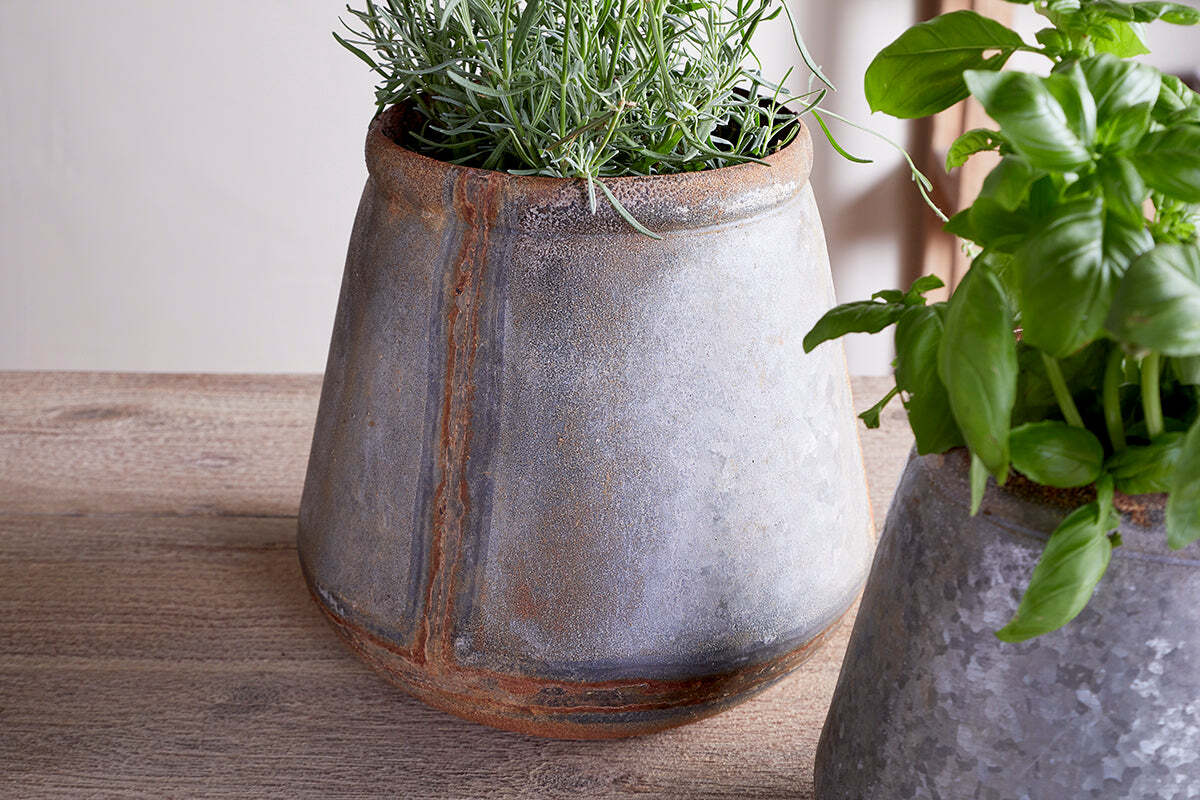 Mamba Outdoor Planter - Aged Zinc