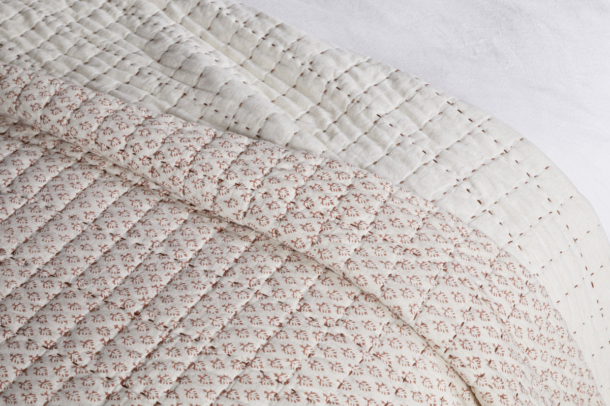 Peplu Cotton & Linen Screen Print Bed Quilt - Rust