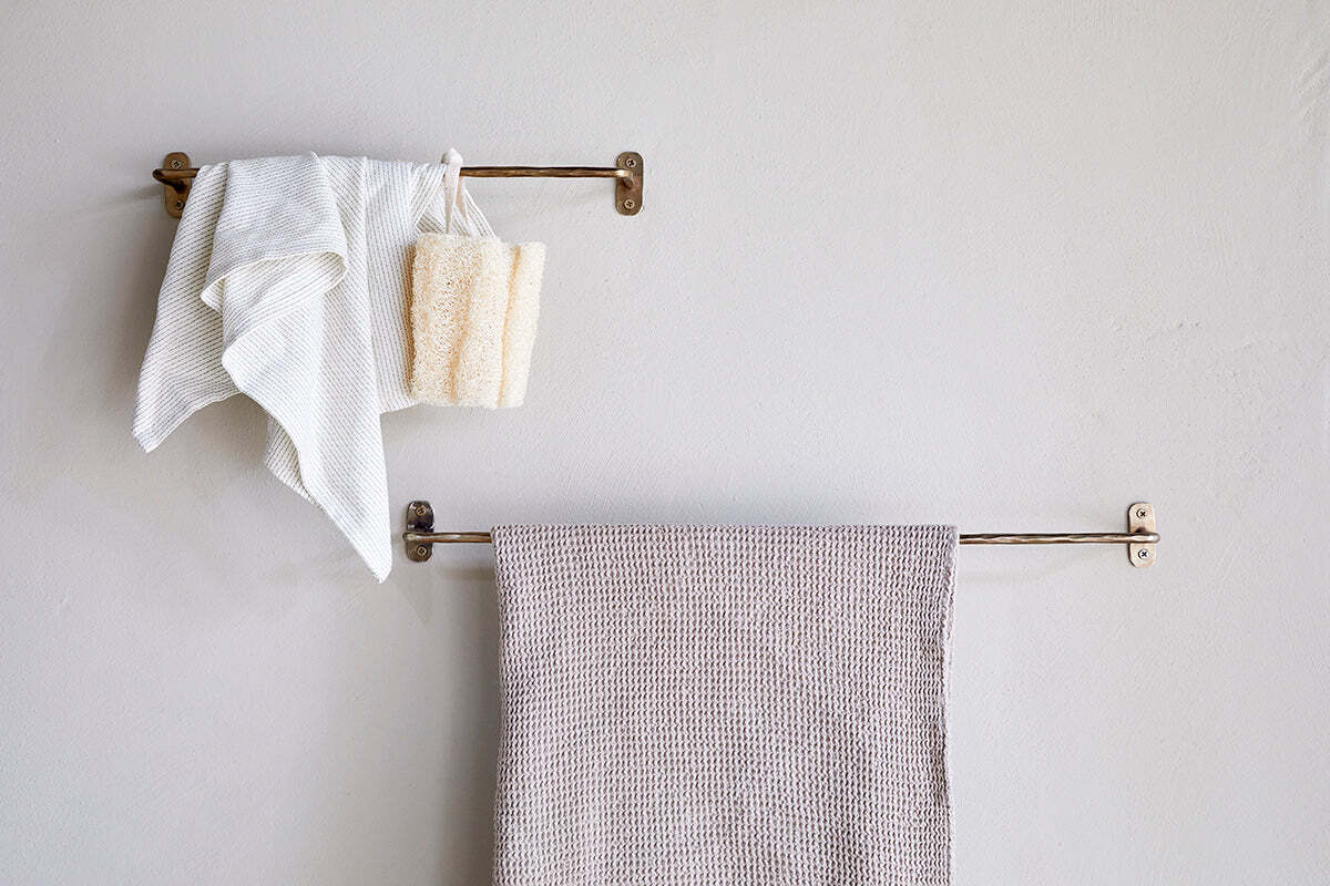 Olani Bathroom Hanging Rail - Antique Brass