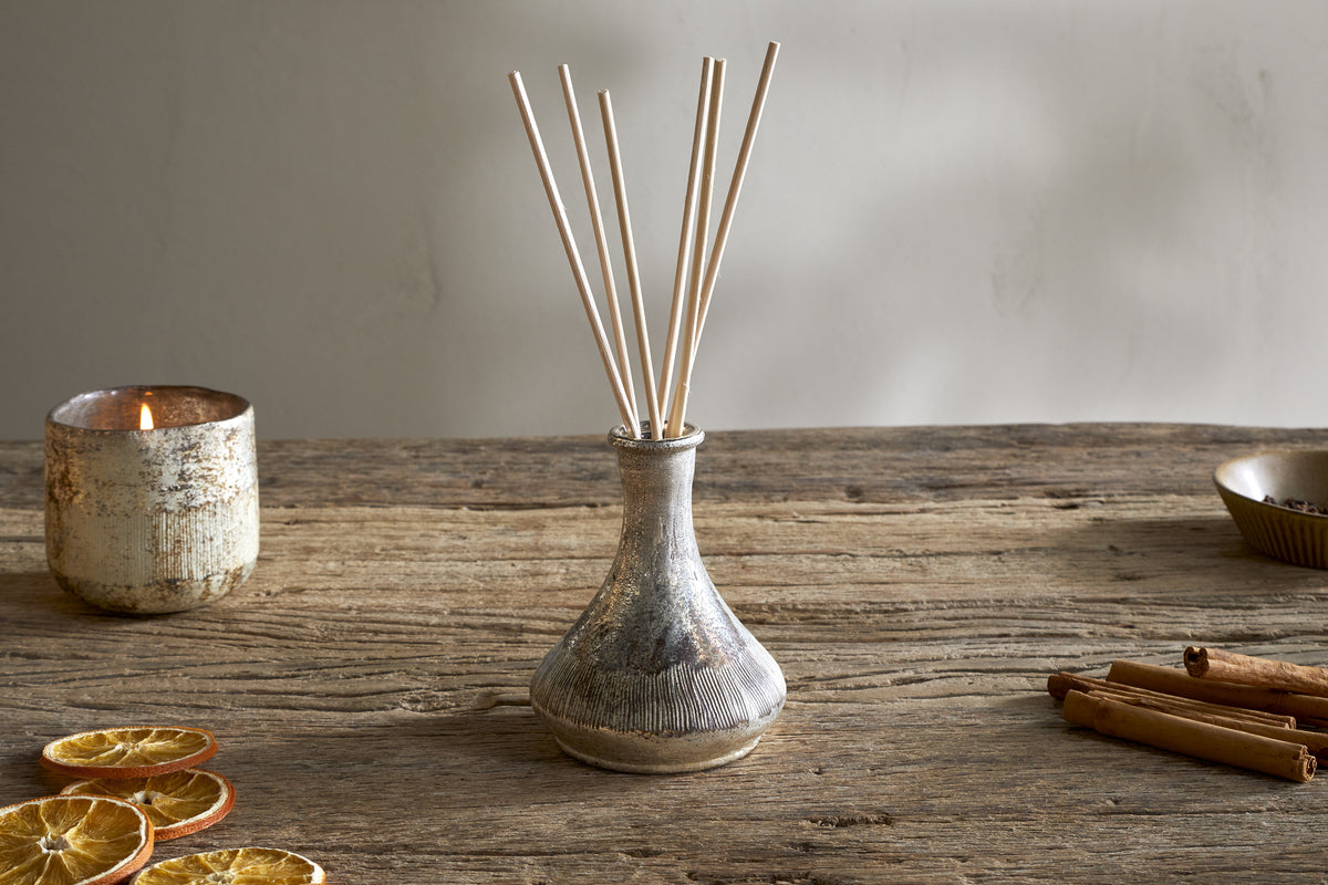 Mandarin & Clove Reed Diffuser - Antique Gold