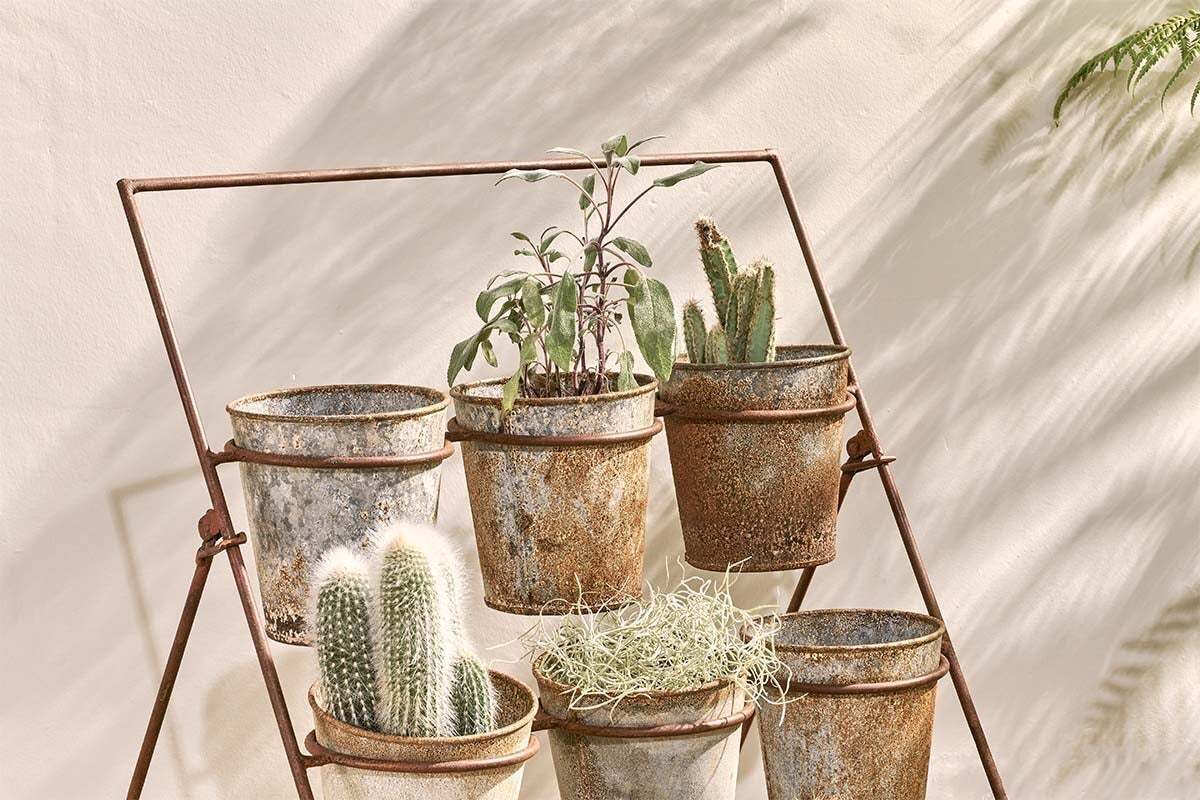 Abari Planter Stand